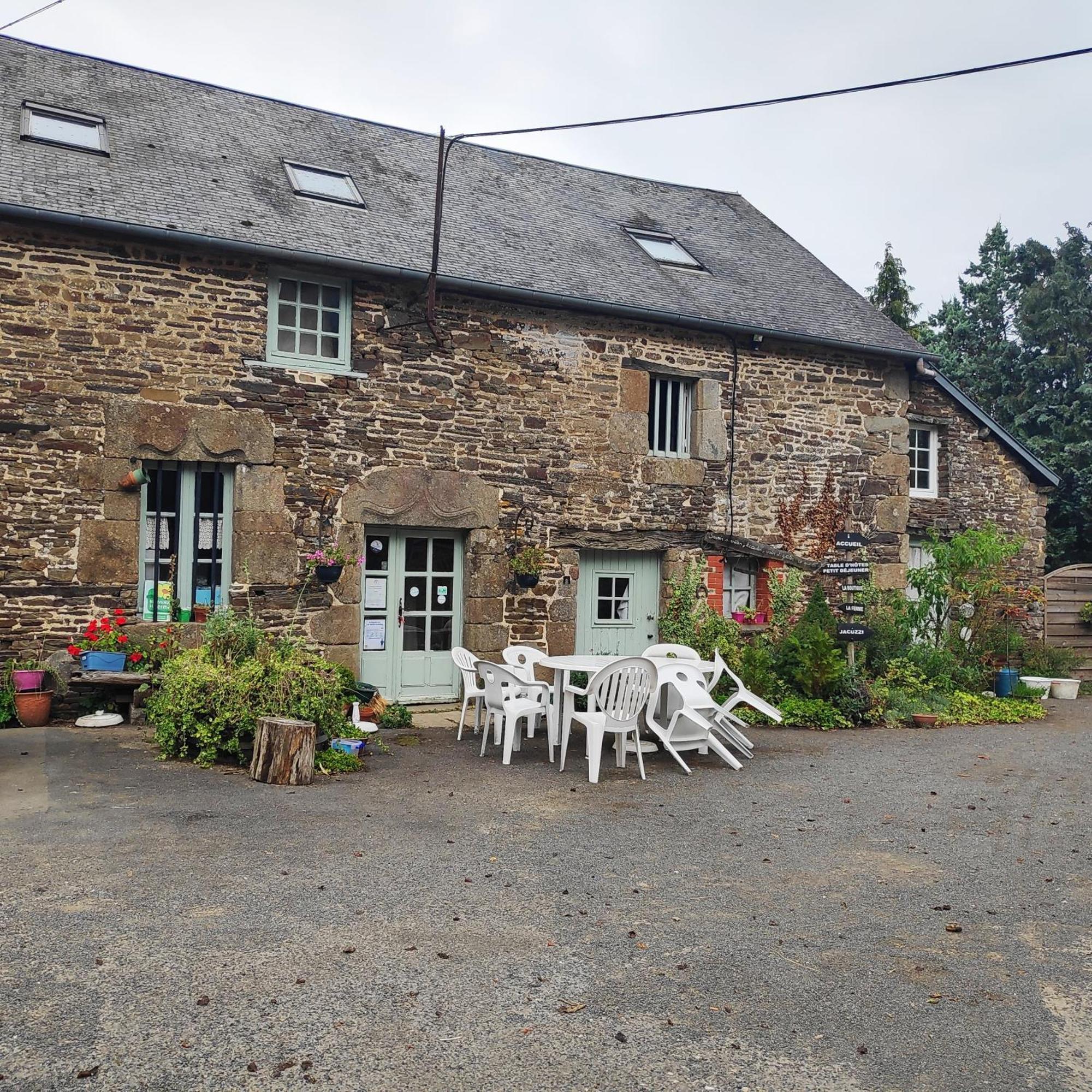 Ferme De La Gortiere Bed & Breakfast Le Teilleul Dış mekan fotoğraf